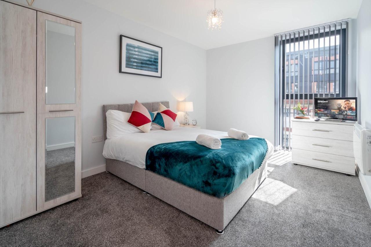 New Build - 2 Bed Snug Modern Apartment - Juliet Balcony - Roof Top Terrace - Digbeth, Birmingham City Centre - Free Netflix & Smart Tv Kültér fotó
