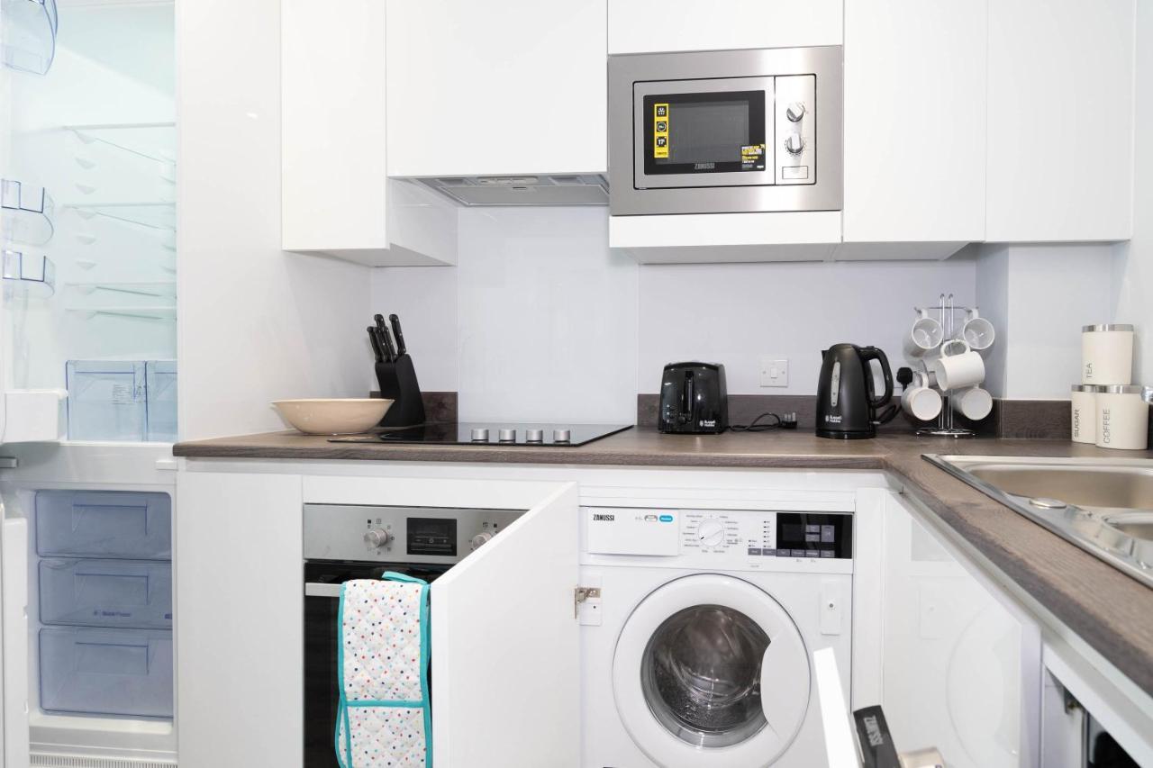 New Build - 2 Bed Snug Modern Apartment - Juliet Balcony - Roof Top Terrace - Digbeth, Birmingham City Centre - Free Netflix & Smart Tv Kültér fotó